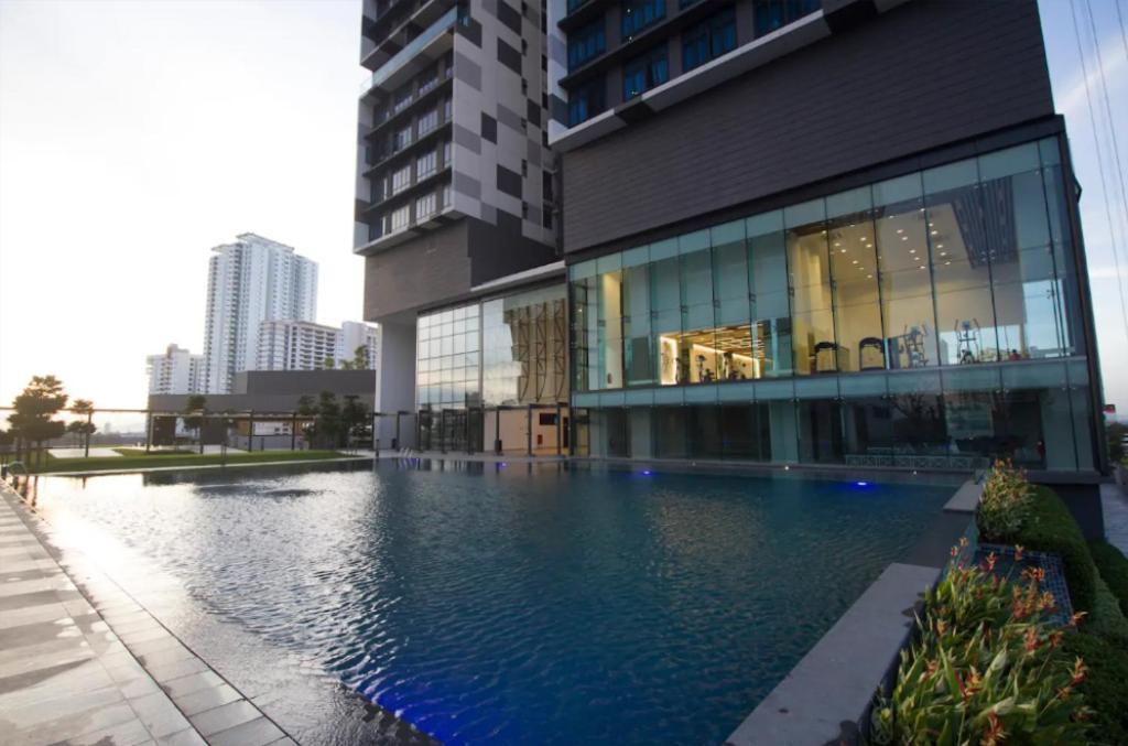 2 Bedroom Apartment @Setia Sky 88 Τζόχορ Μπάχρου Εξωτερικό φωτογραφία